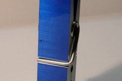 pince_geante_vernis_bleu_grand